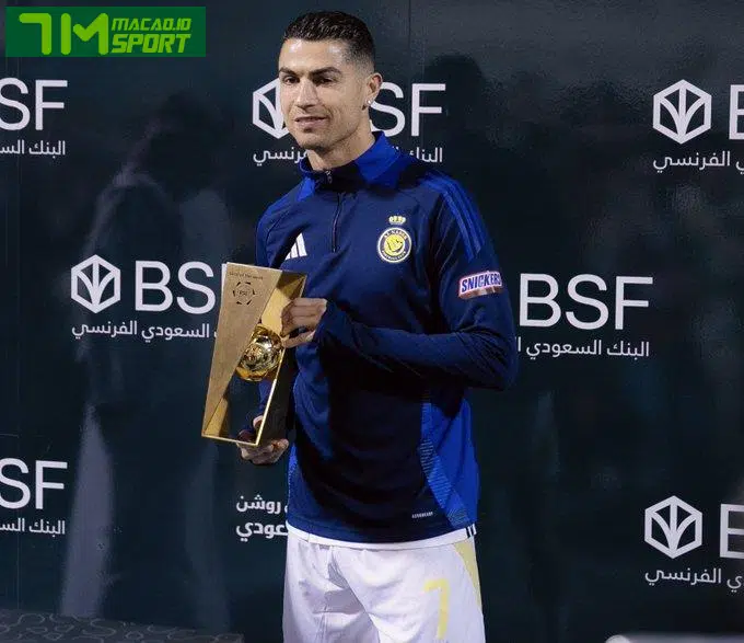 Ronaldo nhận giải thưởng bàn thắng đẹp nhất tuần
